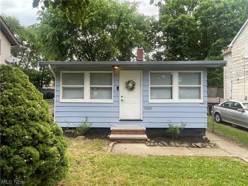 3325 W 125th St, Cleveland, OH, 44111-2640 | Card Image