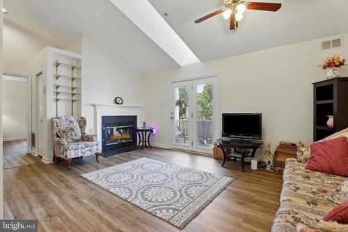 apt-m-12213 Eagles Nest Ct, GERMANTOWN, MD, 20874-2570 | Card Image