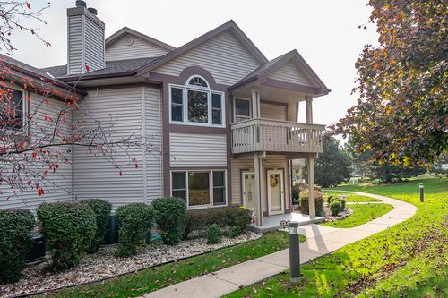 3618 W Rawson Ave, Franklin, WI, 53132-9432 | Card Image