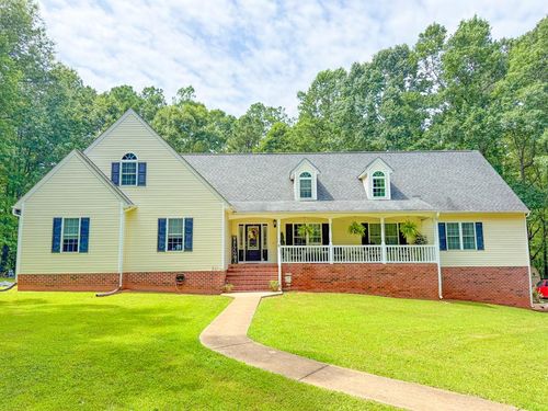 6082 Hungarytown Rd, Blackstone, VA, 23824-3832 | Card Image