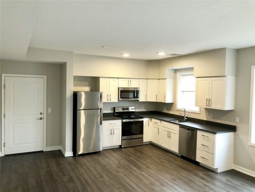 301-40 Jones St, Providence, RI, 02903-1618 | Card Image
