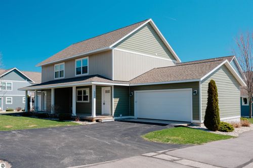 10-4082 Haverhill Ct, Traverse City, MI, 49684-8619 | Card Image