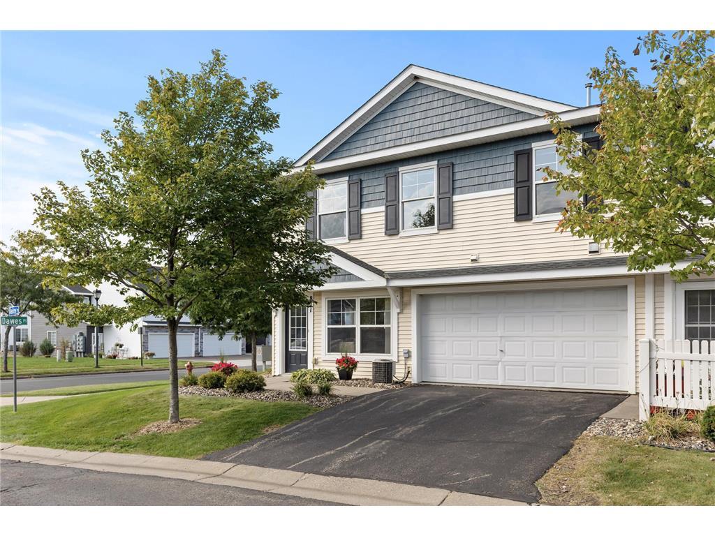 Dailey Pl, River Falls, WI 54022