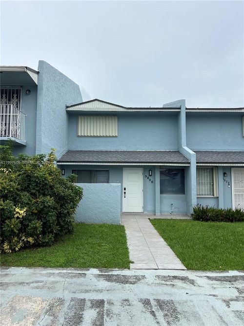 2-2-3826 Sw 107th Ave, Miami, FL, 33165-3654 | Card Image