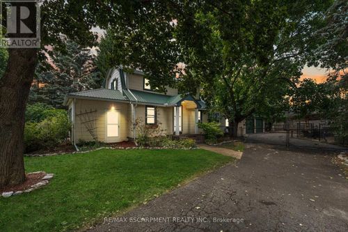 323 Regional Rd-20, Fenwick, ON, L0S1C0 | Card Image