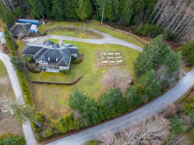 4736 Bear Bay Road, House other with 5 bedrooms, 3 bathrooms and 10 parking in Pender Harbour BC | Image 2