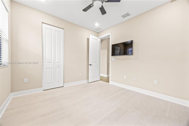 3346 W 96 Th Pl, House other with 3 bedrooms, 3 bathrooms and null parking in Hialeah FL | Image 22