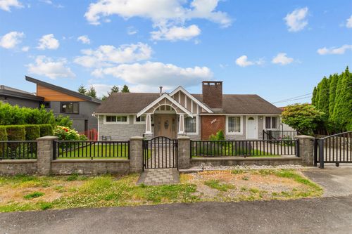 1060 Rochester Ave, Coquitlam, BC, V3K2W9 | Card Image