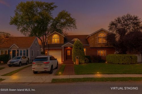 257 Locust Avenue, Staten Island, NY, 10306 | Card Image