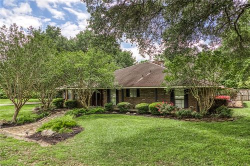 2629 Benton Dr, Brenham, TX, 77833-6575 | Card Image