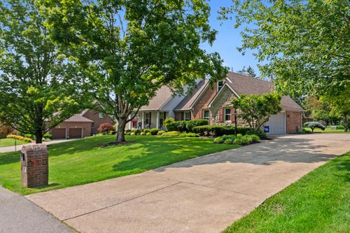 102 Camelot Dr, Winchester, KY, 40391-2382 | Card Image