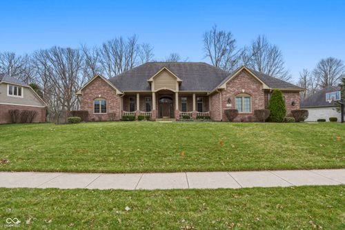 7567 Meadow Violet Ct, Avon, IN, 46123-7631 | Card Image