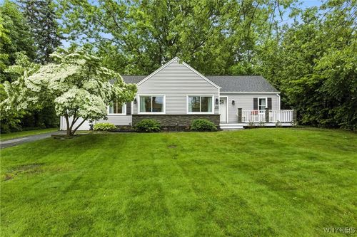 1096 Escarpment Dr, Lewiston, NY, 14092-2024 | Card Image