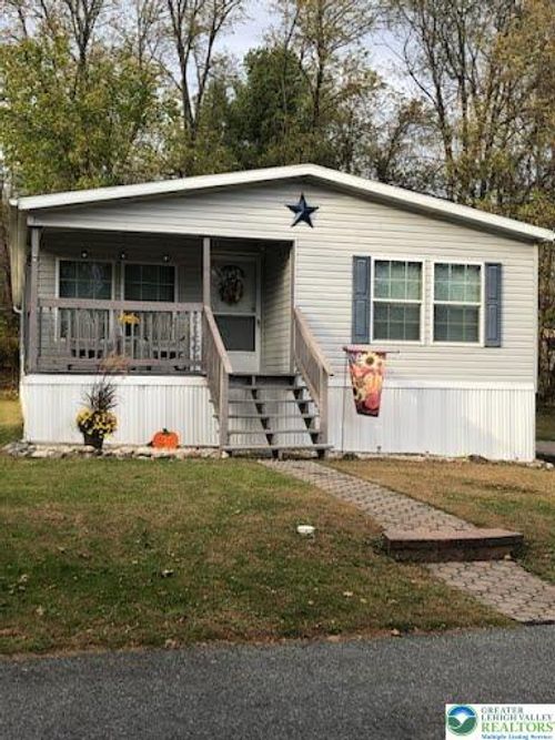 4905 Cedar Grove Park, Bangor, PA, 18013-4760 | Card Image