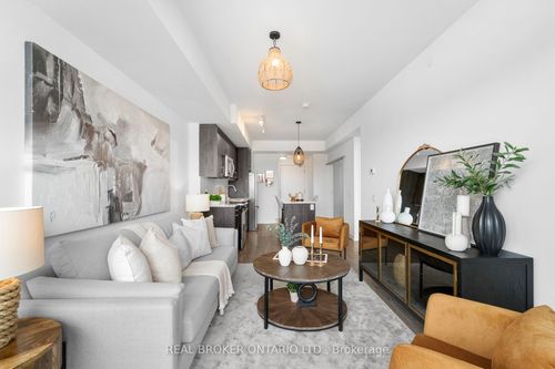 206-681 Yonge St, Barrie, ON, L4N4E8 | Card Image