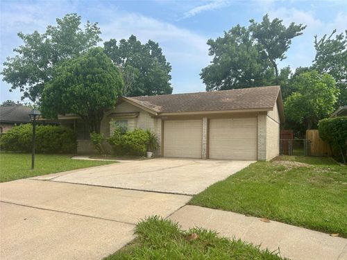10655 Northbrook Dr, Houston, TX, 77043-4141 | Card Image