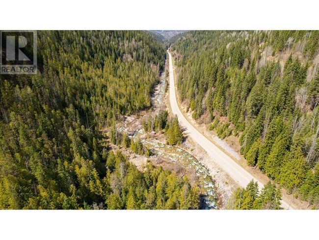 DL 10612 Highway 3, Home with 0 bedrooms, 0 bathrooms and null parking in Salmo BC | Image 11