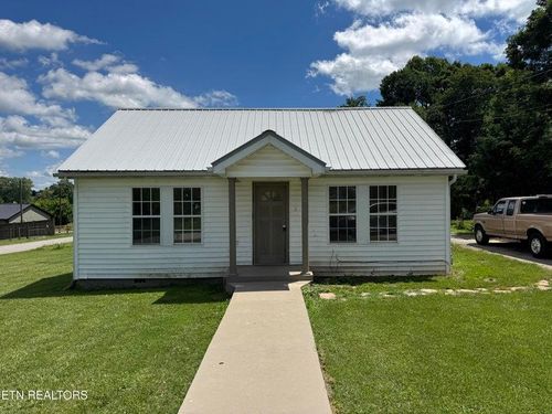 1028 Frank Campbell Rd, Jamestown, TN, 38556-5692 | Card Image