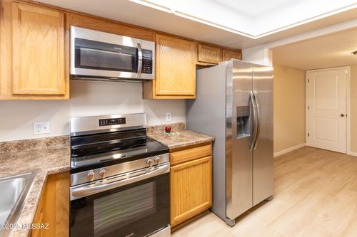 1585 E Prince Road, Tucson, AZ, 85719 | Card Image