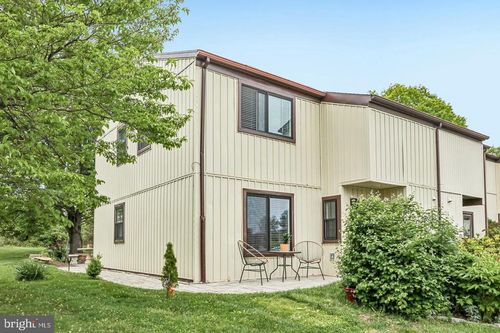 33 Hastings Ct, DOWNINGTOWN, PA, 19335-1116 | Card Image