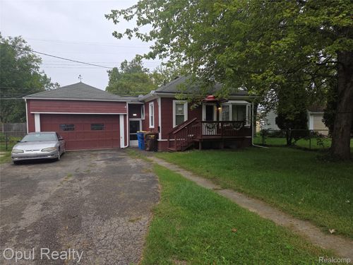 35312 Chestnut St, Wayne, MI, 48184-1257 | Card Image