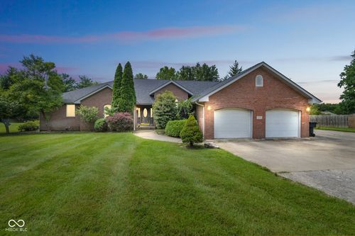 3793 W Suburban Ct, Columbus, IN, 47201-9639 | Card Image