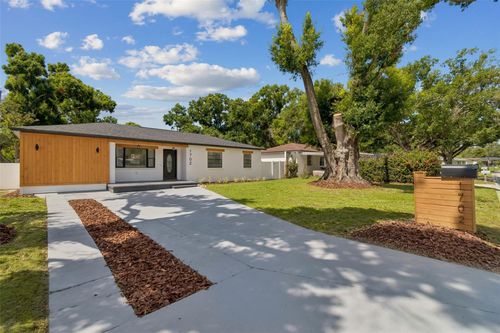 1702 W Johnston Ave, TAMPA, FL, 33603-2807 | Card Image