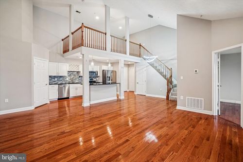 h8-305-629 Admiral Dr, ANNAPOLIS, MD, 21401-8783 | Card Image