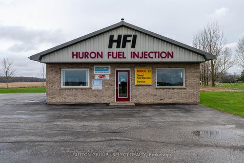 77242 London Rd, Clinton, ON, N0M1L0 | Card Image