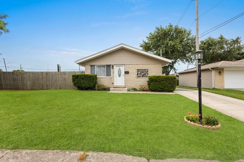 16544 Lisa Ln, Oak Forest, IL, 60452-4229 | Card Image