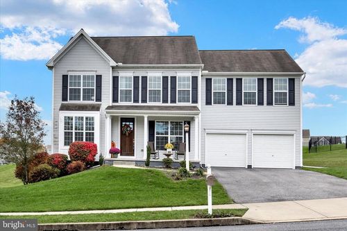 7025 Beech Tree Dr, HARRISBURG, PA, 17111-5084 | Card Image