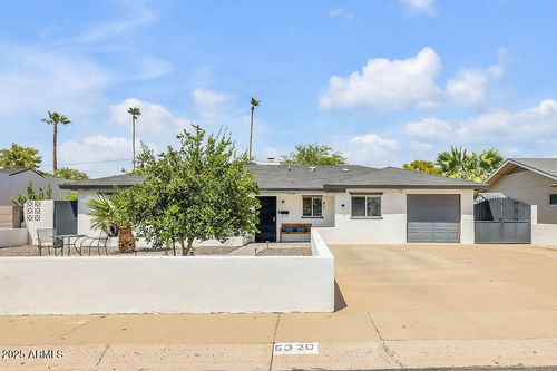 5320 E Thomas Rd, Phoenix, AZ, 85018-8012 | Card Image