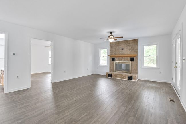 Family Room #1 | Image 7
