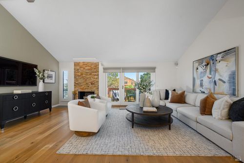 916 Arlene Way, Novato, CA, 94947-6905 | Card Image
