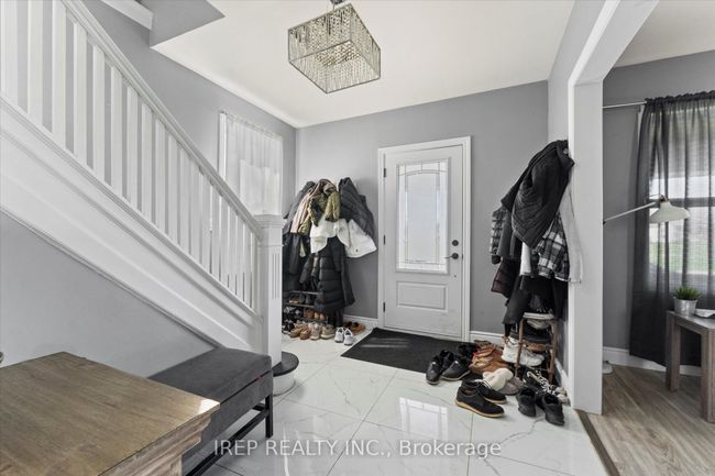 394 Crawford Ave, House other with 3 bedrooms, 1 bathrooms and 1 parking in Windsor ON | Image 4