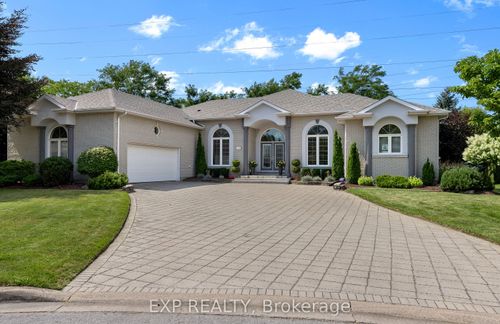 8113 Fatima Crt, Niagara Falls, ON, L2H2Y8 | Card Image