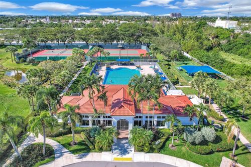 1425 Weeping Willow Way, Hollywood, FL, 33019-4855 | Card Image