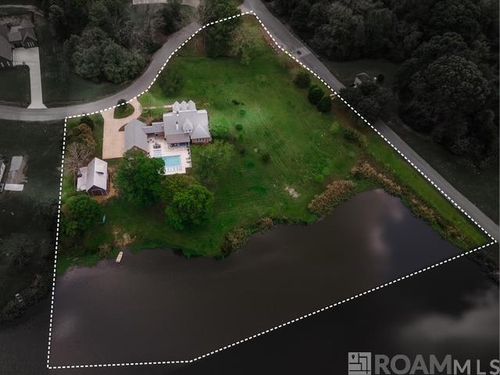 5042 Thompson Cove Rd, Saint Francisville, LA, 70775-4153 | Card Image
