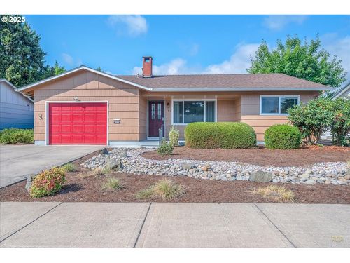 943 Oregon Way, Woodburn, OR, 97071-3009 | Card Image