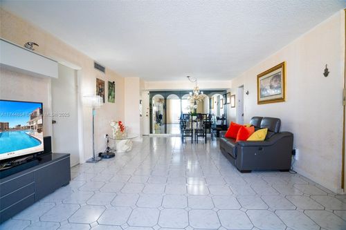 apt-1103-1833 S Ocean Dr, Hallandale Beach, FL, 33009-4959 | Card Image