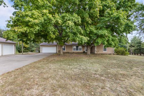 2073 Coyote Run Rd, Monticello, IL, 61856-8059 | Card Image