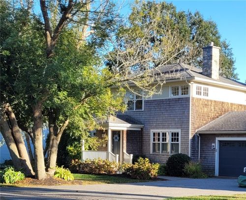 129 Ruggles Ave, Newport, RI, 02840-4350 | Card Image