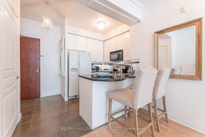 223 - 35 Boardwalk Dr, Condo with 1 bedrooms, 1 bathrooms and 1 parking in Toronto ON | Image 3