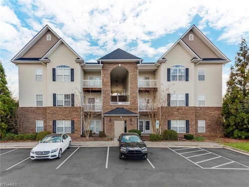 unit-203-2431 Eagle Creek Ct, Winston-Salem, NC, 27103-6267 | Card Image