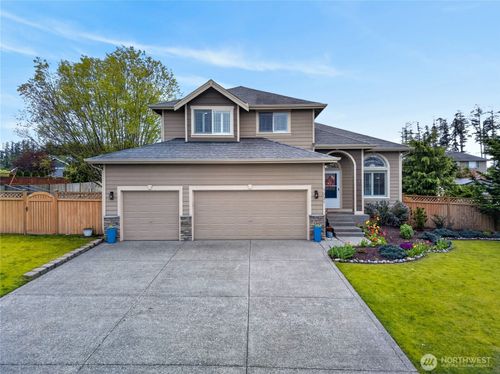 1031 Cove View Cir, Oak Harbor, WA, 98277-8257 | Card Image