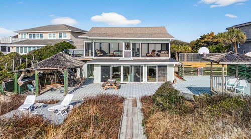 472 Myrtle Ave, Pawleys Island, SC, 29585-7100 | Card Image