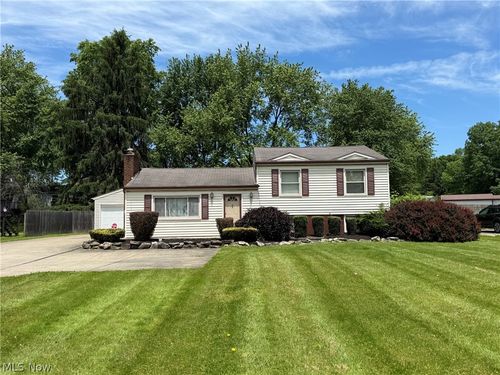 4828 New Rd, Austintown, OH, 44515-3820 | Card Image