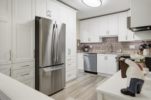 302-5375 205 St, Langley, BC, V3A7V7 | Card Image