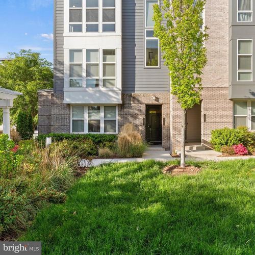 75-13385 Launders St, HERNDON, VA, 20171-5519 | Card Image