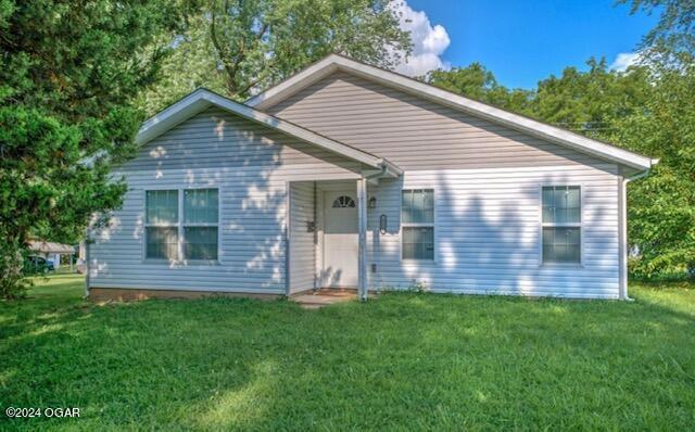 Oak Ave, Joplin, MO 64801